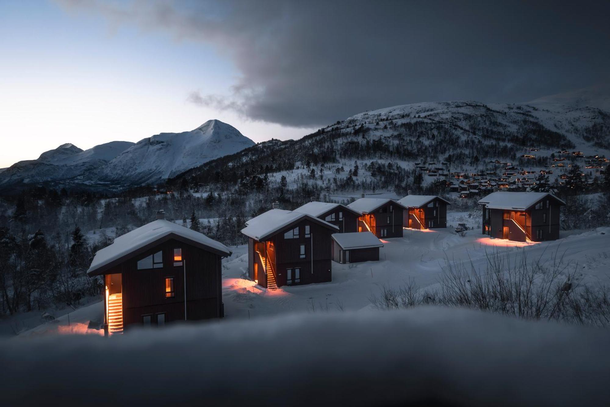 Nordic Charm Retreat With Sauna, Central To Strandafjellet Ski Resort & Geiranger สตรานดา ภายนอก รูปภาพ